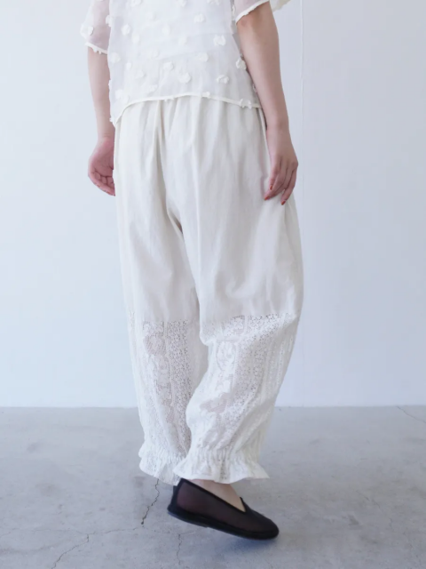 <img class='new_mark_img1' src='https://img.shop-pro.jp/img/new/icons14.gif' style='border:none;display:inline;margin:0px;padding:0px;width:auto;' />qiri / lasew gather pantsʥʥ