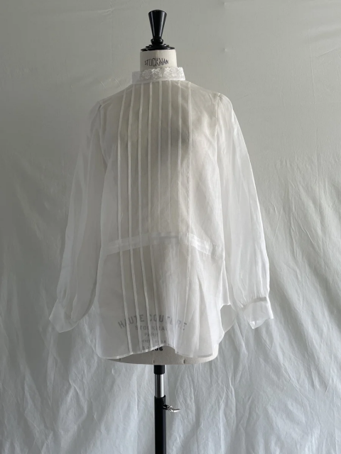 <img class='new_mark_img1' src='https://img.shop-pro.jp/img/new/icons27.gif' style='border:none;display:inline;margin:0px;padding:0px;width:auto;' />H&#233;riter / organdy lace collar blouseoff White