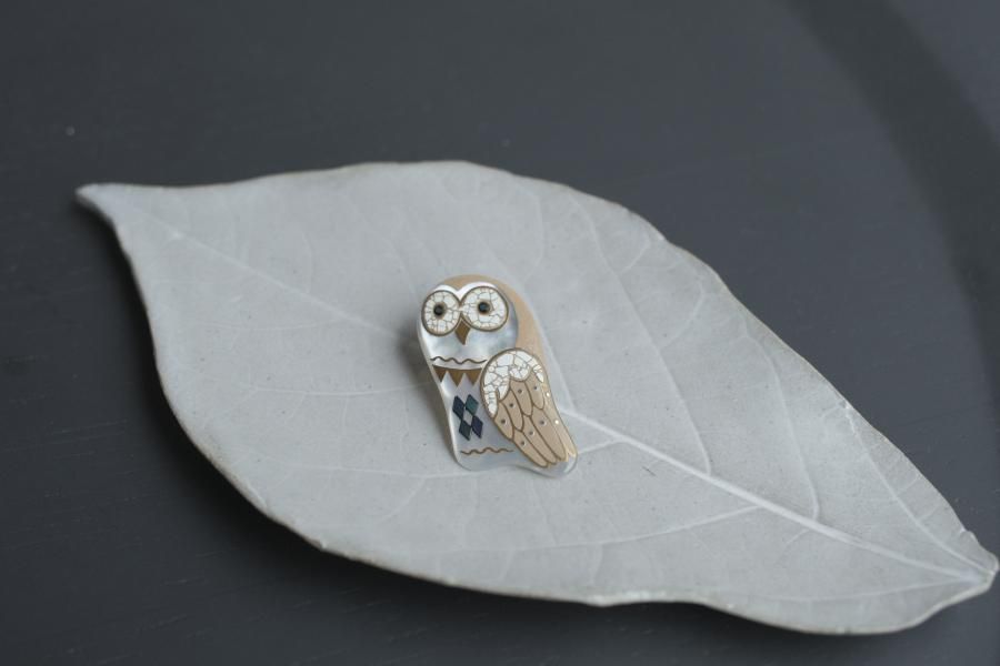 Classic ko | Owl White brooch - c a b i n e t O N L I N E S T O R E