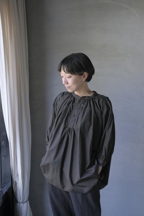 <img class='new_mark_img1' src='https://img.shop-pro.jp/img/new/icons14.gif' style='border:none;display:inline;margin:0px;padding:0px;width:auto;' />&#352;P / ORGANIC COTTON BLOUSE