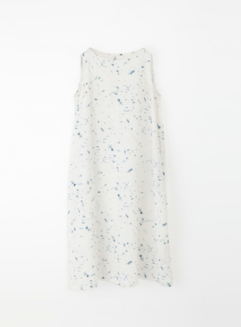<img class='new_mark_img1' src='https://img.shop-pro.jp/img/new/icons14.gif' style='border:none;display:inline;margin:0px;padding:0px;width:auto;' />evam eva / printed sleeveless one-piece