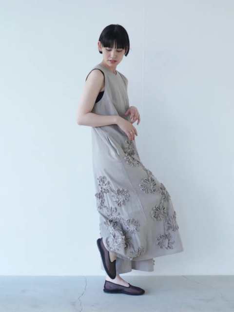 <img class='new_mark_img1' src='https://img.shop-pro.jp/img/new/icons14.gif' style='border:none;display:inline;margin:0px;padding:0px;width:auto;' />qiri / rondo ribbon embroidery 륤ʥ١