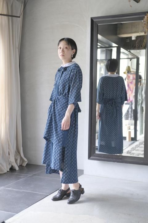 COSMIC WONDER / Butti Ajrakh white round-collar bow-tie wrapped dressʤͽʡ