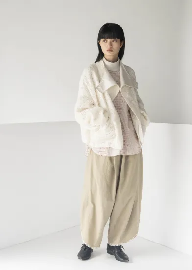 <img class='new_mark_img1' src='https://img.shop-pro.jp/img/new/icons14.gif' style='border:none;display:inline;margin:0px;padding:0px;width:auto;' />mintdesigns / FEATHER LACE BLOUSON ե졼֥륾