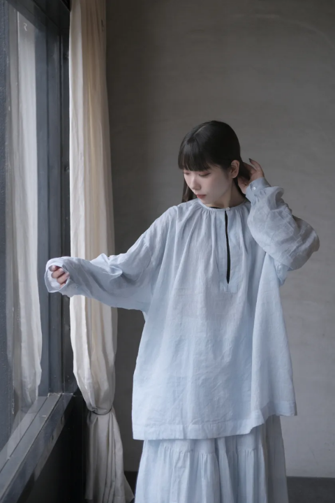GUPTIHA / Airy smock (L.Blue)