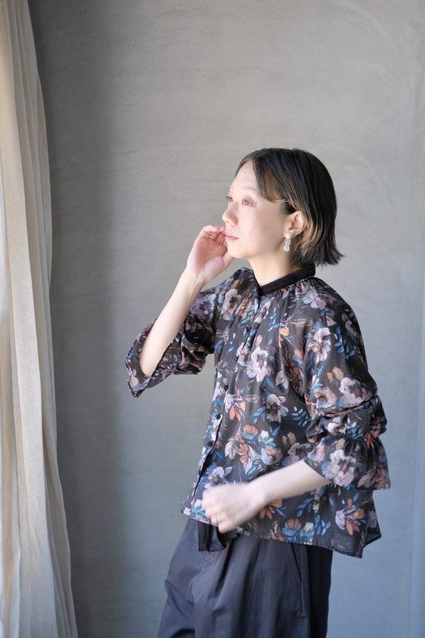 完売 新品未使用 susuri ススリ コットン メロフォン ブラウス 花柄 susuri ススリ コットン メロフォン ブラウス 25-450 2025aw新作