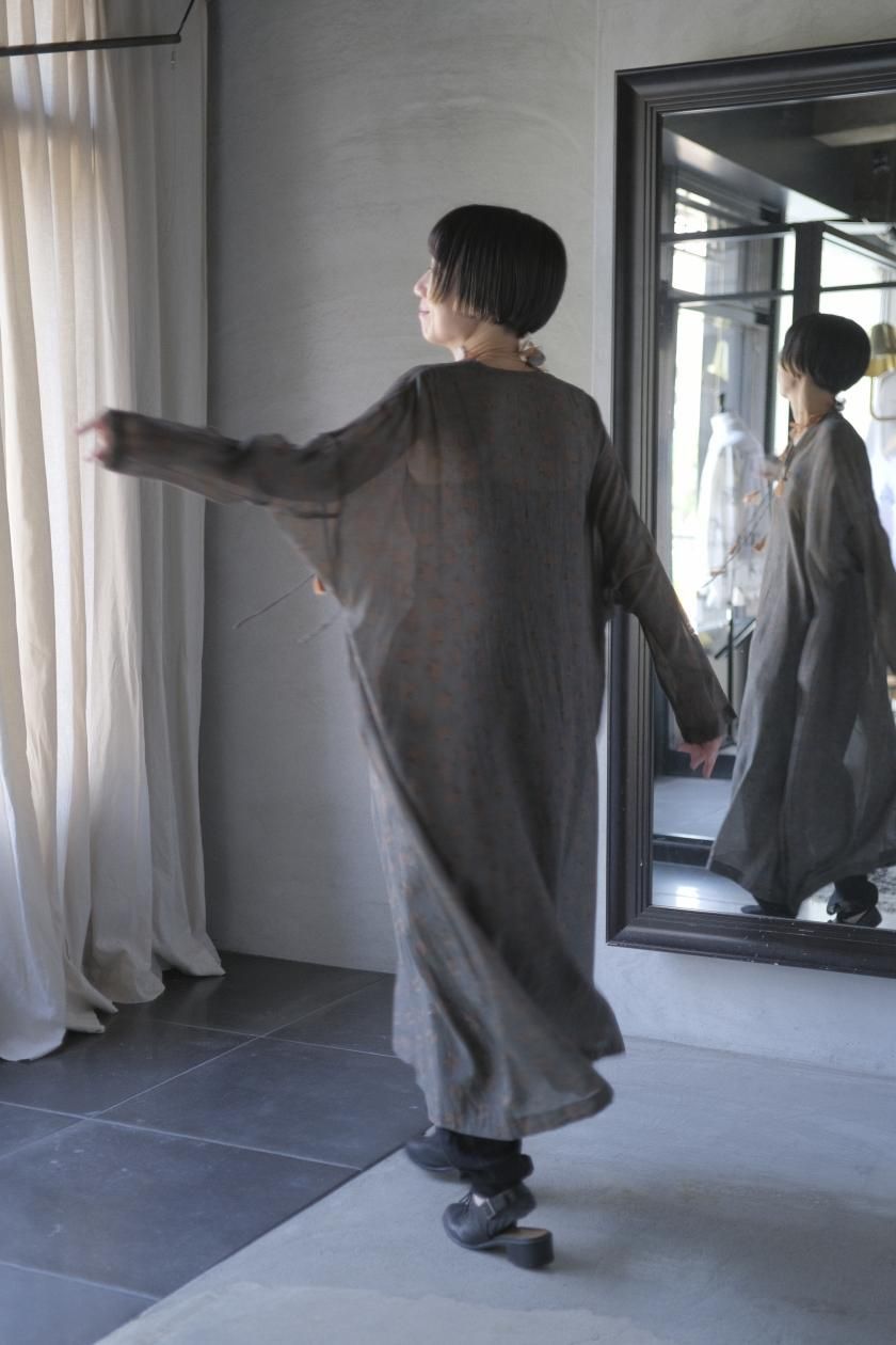 TOWAVASE Eliane (gray) | シルク100% - c a b i n e t