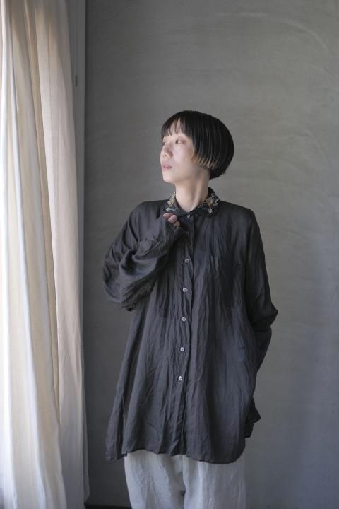 <img class='new_mark_img1' src='https://img.shop-pro.jp/img/new/icons14.gif' style='border:none;display:inline;margin:0px;padding:0px;width:auto;' />TOWAVASE / Manon shirts (Black)