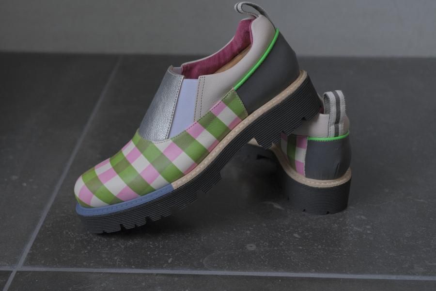 JUCO. ジュコ スリッポンシューズ　Ｌ 新品未使用‼️ JUCO. シアーチェックスリッポン | Pink - c a b i n e t