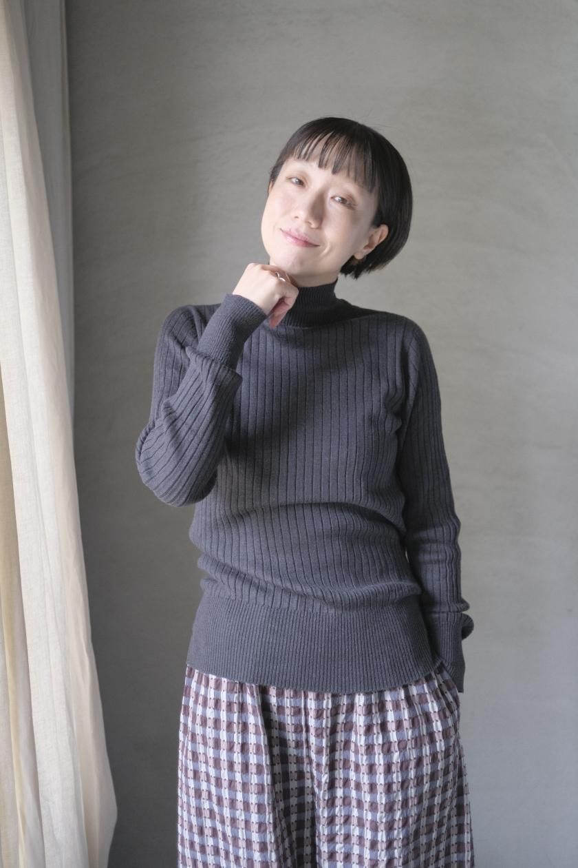 susuri ポエータハイネックセーター　リブニット タートルネック SUSURI ポエータハイネックセーター annabelle