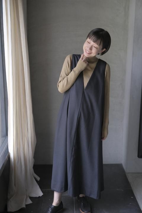 SP / CLASSIC FINE WOOL/NO SLEEVE ONEPIECE  ( CHARCOAL )