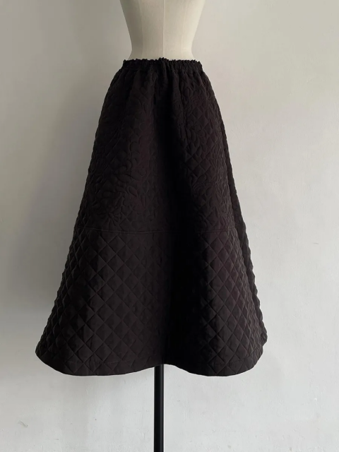 H&#233;riter / quilt embroidery skirt 