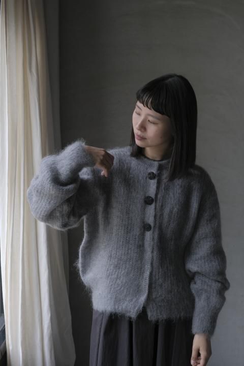 <img class='new_mark_img1' src='https://img.shop-pro.jp/img/new/icons14.gif' style='border:none;display:inline;margin:0px;padding:0px;width:auto;' />H&#233;riter / antique button mohair cardigan