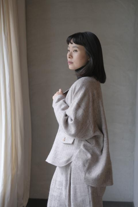 <img class='new_mark_img1' src='https://img.shop-pro.jp/img/new/icons14.gif' style='border:none;display:inline;margin:0px;padding:0px;width:auto;' />atelier naruse / shetland wool linen smockbeige