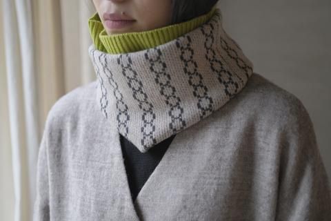 <img class='new_mark_img1' src='https://img.shop-pro.jp/img/new/icons14.gif' style='border:none;display:inline;margin:0px;padding:0px;width:auto;' />atelier naruse / wool loop knitbeige