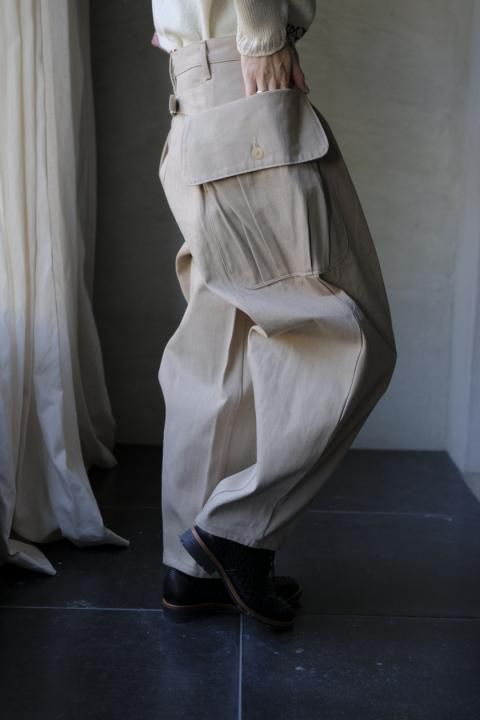 <img class='new_mark_img1' src='https://img.shop-pro.jp/img/new/icons14.gif' style='border:none;display:inline;margin:0px;padding:0px;width:auto;' />ASEEDONCL&#214;UD / Handwerkers / P.E. trousers