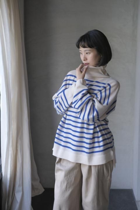 <img class='new_mark_img1' src='https://img.shop-pro.jp/img/new/icons14.gif' style='border:none;display:inline;margin:0px;padding:0px;width:auto;' />TOWAVASE / maison de montagne / Basque (Х) / pullover Civory  blue