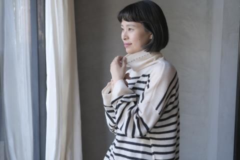 <img class='new_mark_img1' src='https://img.shop-pro.jp/img/new/icons14.gif' style='border:none;display:inline;margin:0px;padding:0px;width:auto;' />TOWAVASE / maison de montagne / Basque (Х) / pullover Civory  black