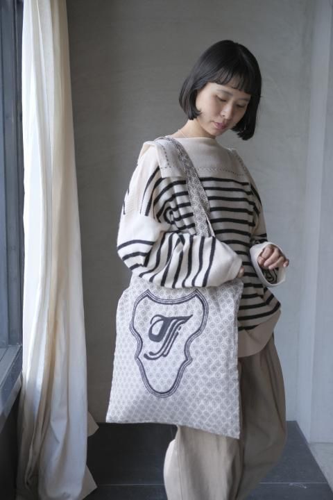 <img class='new_mark_img1' src='https://img.shop-pro.jp/img/new/icons14.gif' style='border:none;display:inline;margin:0px;padding:0px;width:auto;' />TOWAVASE / bagbeige