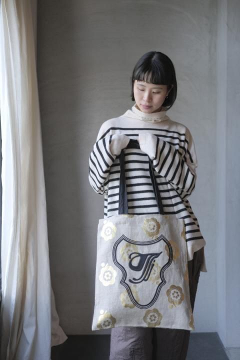 TOWAVASE / bag Abeige