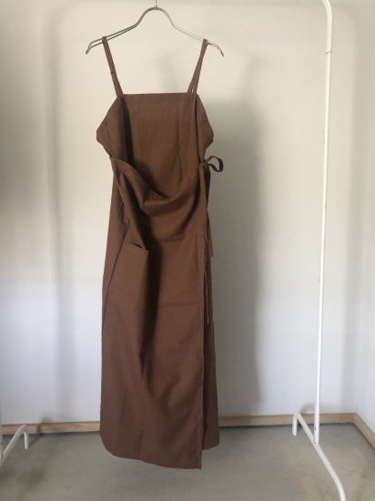 <img class='new_mark_img1' src='https://img.shop-pro.jp/img/new/icons16.gif' style='border:none;display:inline;margin:0px;padding:0px;width:auto;' />ڡSALE!wrap apron one piece/brown