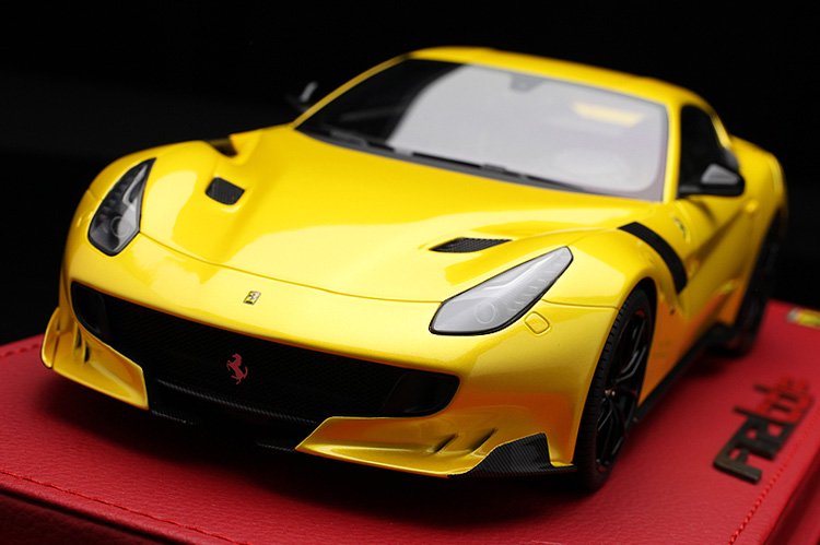 BBR 1/18 フェラーリ F12 TDF Giallo Tristrato P18121AFV - ミニカー・モデルカー トップガレージ