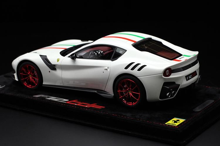 BBR 1/18 フェラーリ F12 TDF Bianco Avus Italian Flag stripe BBR 1/18 フェラーリ F12 TDF Bianco Avus Italian Flag stripe
