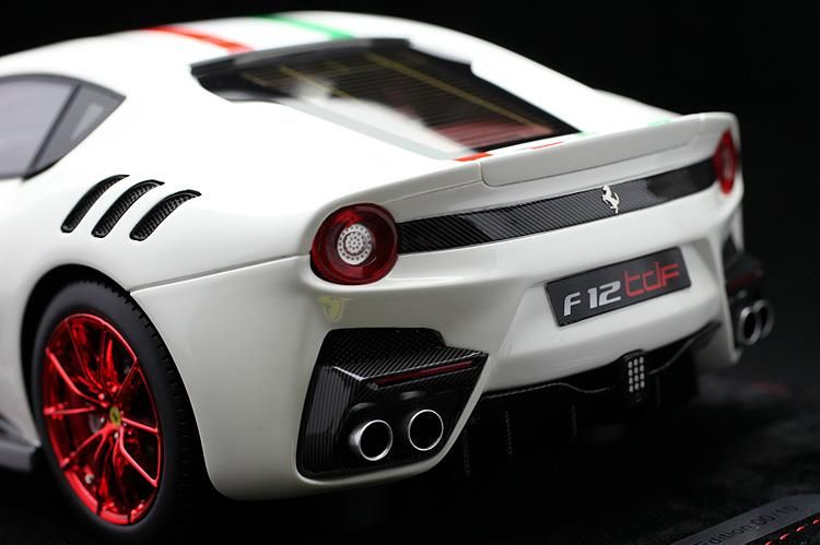 BBR 1/18 フェラーリ F12 TDF Bianco Avus Italian Flag stripe BBR 1/18 フェラーリ F12 TDF Bianco Avus Italian Flag stripe