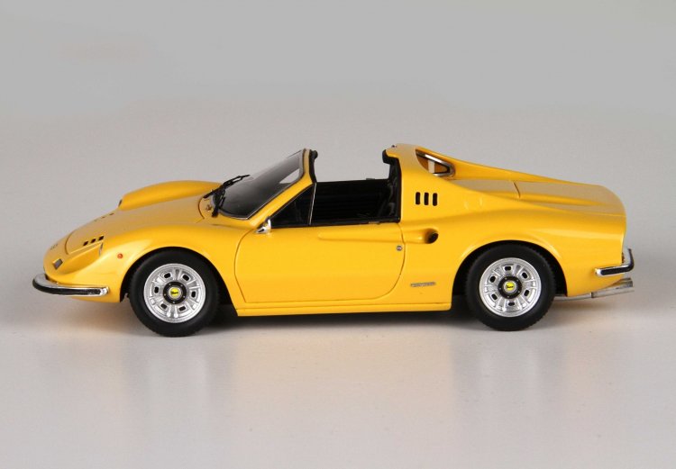 BBR 1/43 Dino 246 GTS Giallo Modena フェラーリ Ferrari BBRC54B - ミニカー・モデルカー  トップガレージ