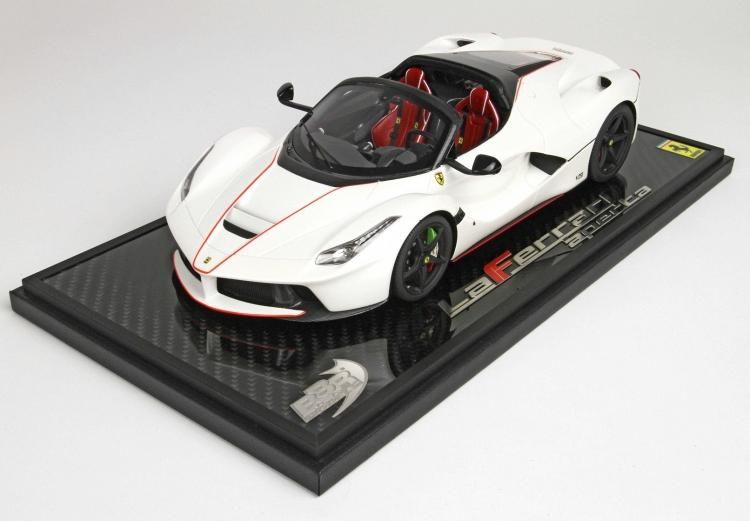 売れ筋がひ新作！ 【非売品・超レア】フェラーリ / LaFerrari Aperta 