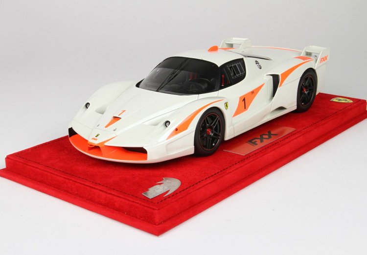 BBR 1/18 フェラーリ FXX Enzo エンツォ Fuji white ビアンコフジ FXX09A - ミニカー・モデルカー トップガレージ