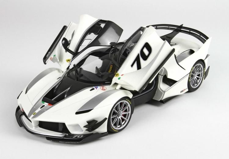 BBR 1/18 ラフェラーリ ferrari FXX K EVO Bianco Italia metallizzato 開閉可能モデル  BBR182280AST - ミニカー・モデルカー トップガレージ