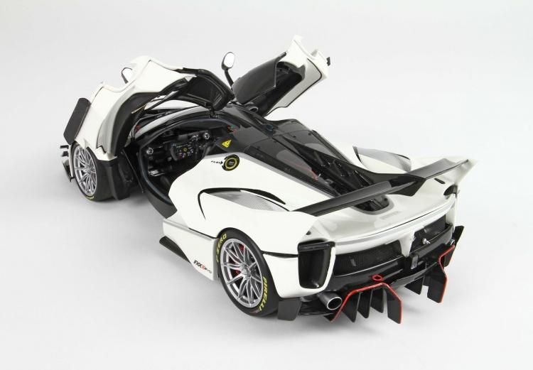 BBR 1/18 ラフェラーリ ferrari FXX K EVO Bianco Italia metallizzato