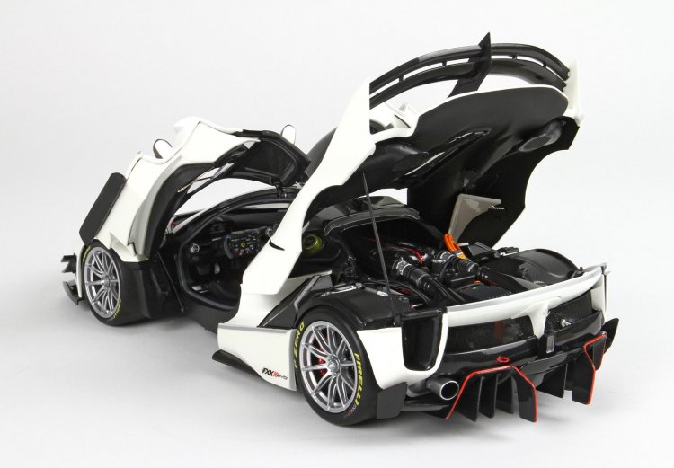 BBR 1/18 ラフェラーリ ferrari FXX K EVO 開閉モデル BBR182280STORE 