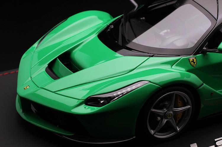 BBR 1/18 ラフェラーリ green/carbon fiber roof P1867GREEN
