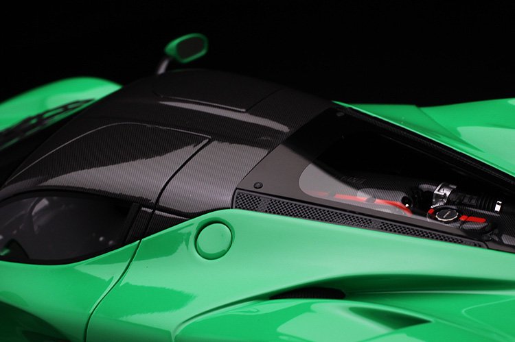 BBR 1/18 ラフェラーリ green/carbon fiber roof P1867GREEN - ミニカー・モデルカー トップガレージ