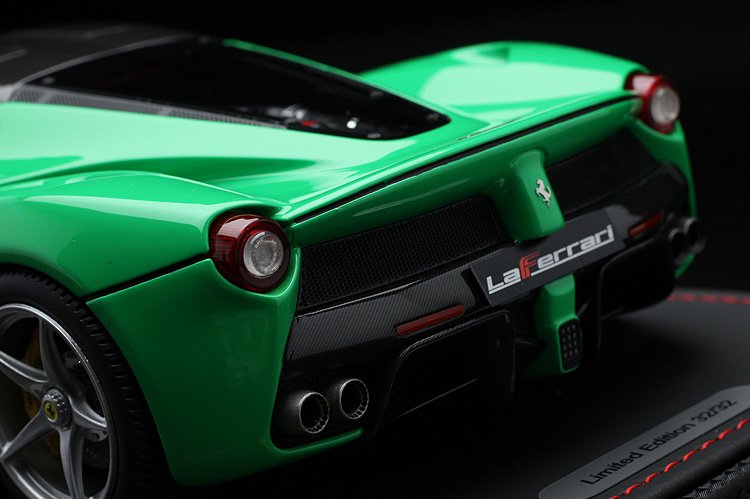 BBR 1/18 ラフェラーリ green/carbon fiber roof P1867GREEN - ミニカー・モデルカー トップガレージ