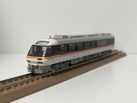 鉄道模型ジャンク品　KATOキハ85 モーター無し 今話題のアイテムを 鉄道模型ジャンク品 KATOキハ85 モーター
