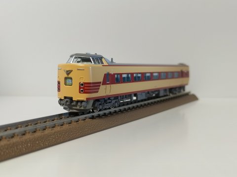 ＪＲ東海３８１系『Ｌ特急しなの』クロ３８１－５０番台(ワイパー１本車・床下グレー時代仕様)他、神領電車区Ｄ５編成６両セット - Modellismo  Osaka