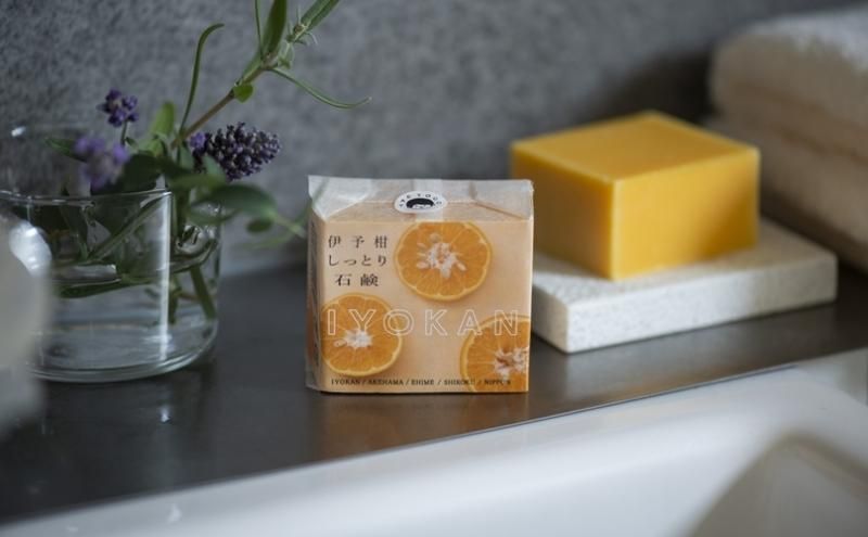 伊予柑しっとり石鹸 - 無茶々園｜ジュース・柑橘・海産物・有機栽培