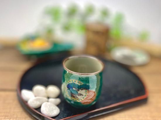 九谷焼 湯呑 湯飲み 大 金丸松竹梅緑塗り 裏絵 九谷焼 湯呑 湯飲み 大 金丸松竹梅緑塗り 裏絵