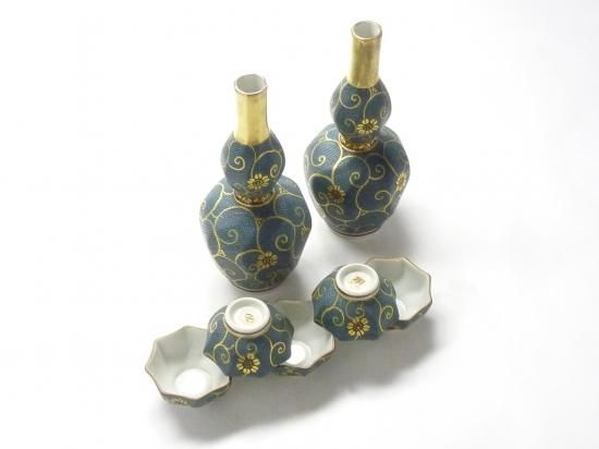 0120284w【年代物 眩く 九谷焼 徳利 青粒 花絵 酒器】高さ11cm 0120284w【年代物 眩く 九谷焼 徳利 青粒 花絵 酒器】高さ11cm