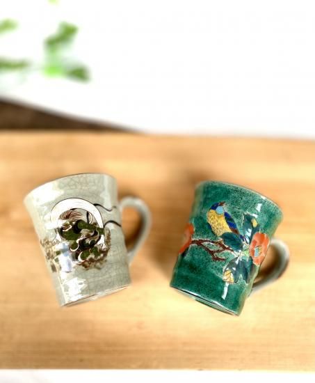九谷焼おしゃれなペアマグカップ 風神雷神&椿に鳥緑塗り 中絵 |九谷焼通販なら百華園 九谷焼おしゃれなペアマグカップ 風神雷神&椿に鳥緑塗り 中絵 |九谷焼通販なら百華園