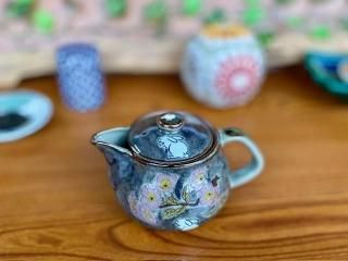 九谷焼 急須 大 白兎ソメイヨシノ紫塗り 裏絵キイロ