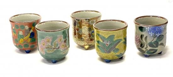九谷焼 五客湯呑 三つ足 (木米写し/ソメイヨシノ緑塗り/金花詰/吉田屋万年青/がく紫陽花ピンク&ブルー) 九谷焼 五客湯呑 三つ足 (木米写し/ソメイヨシノ緑塗り/金花詰/吉田屋万年青/がく紫陽花ピンク&ブルー)