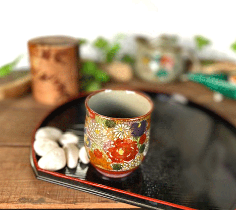 九谷焼 湯呑 湯飲み 小 加賀のお殿様・お姫様キブン(金花詰) 裏絵 九谷焼 湯呑 湯飲み 小 加賀のお殿様・お姫様キブン(金花詰) 裏絵