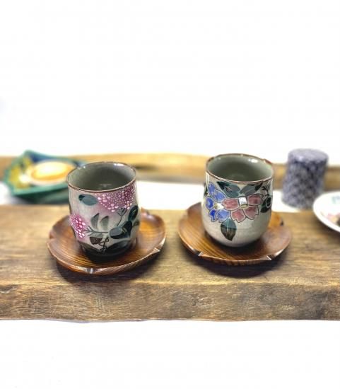 九谷焼夫婦湯呑 がく紫陽花ピンク+ピンク&コンビ山茶花 裏絵 九谷焼夫婦湯呑 がく紫陽花ピンク+ピンク&コンビ山茶花 裏絵