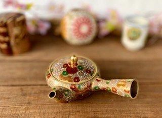 九谷焼 珊瑚紅釉 茶壺 直須 茶碗