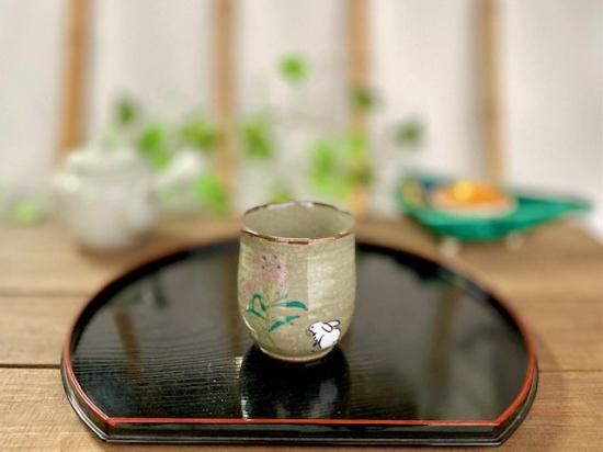 九谷焼 湯呑 湯飲み 小 白兎なでしこ 裏絵 九谷焼 湯呑 湯飲み 小 白兎なでしこ 裏絵