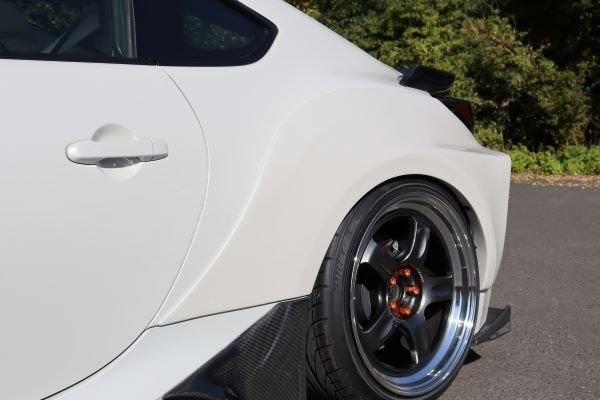ZD8 BRZ なんちゃってブリスターフェンダー - 株式会社 ガレージ ZD8 BRZ なんちゃってブリスターフェンダー - 株式会社 ガレージ